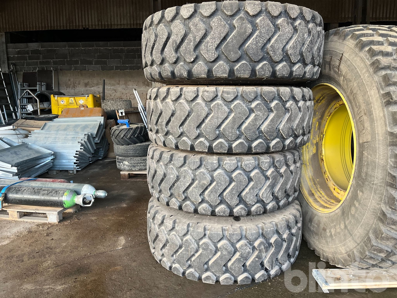 Michelin 20.5R25 - Tire for Construction machinery: picture 1 Michelin 20.5R25 - Tire for Construction machinery: picture 1