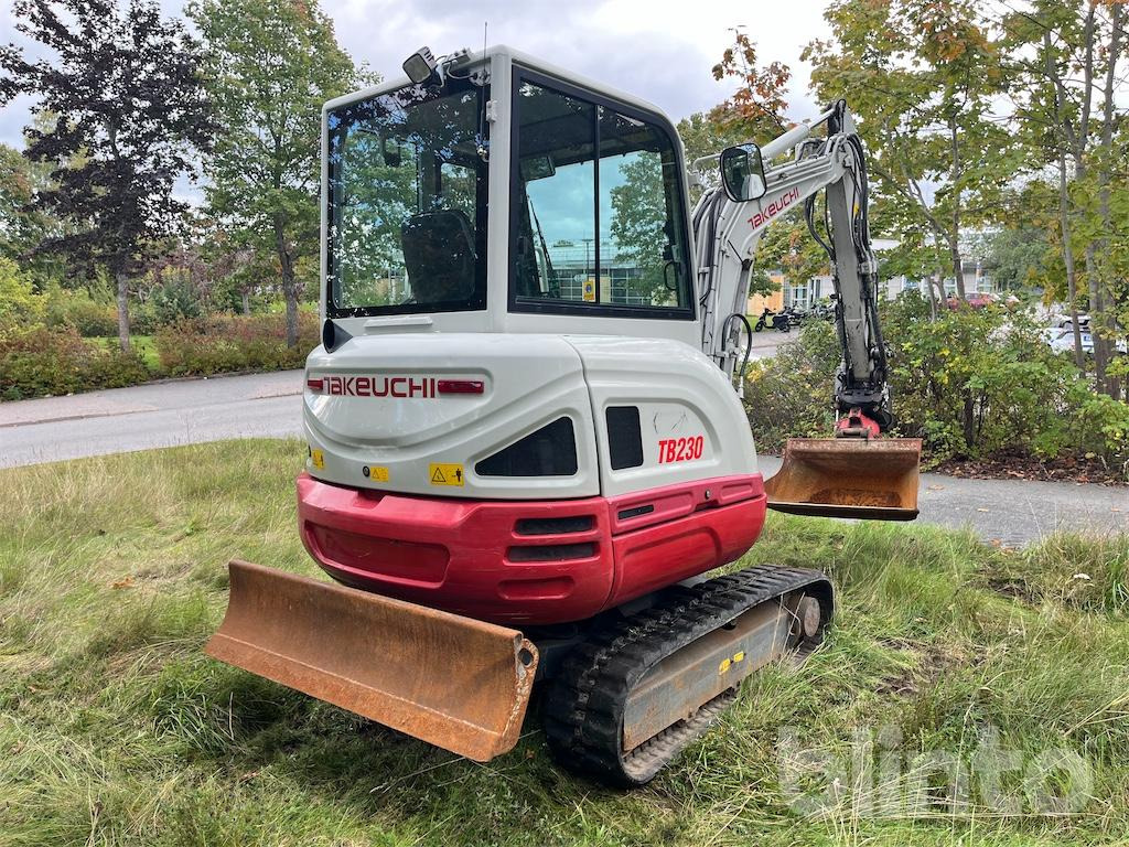 Minigrävare Takeuchi TB 230 med rototilt samt 2 skopor - Crawler excavator: picture 5 Minigrävare Takeuchi TB 230 med rototilt samt 2 skopor - Crawler excavator: picture 5