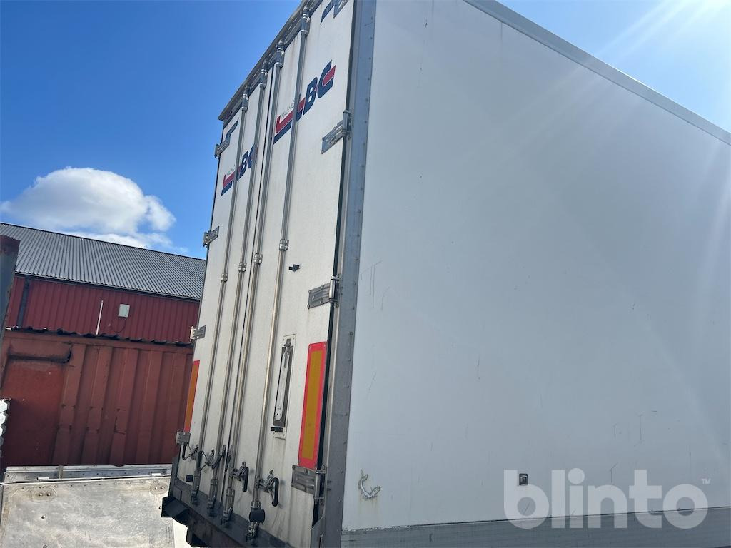 NÄRKO D4HB13N62 - Isothermal trailer: picture 4 NÄRKO D4HB13N62 - Isothermal trailer: picture 4