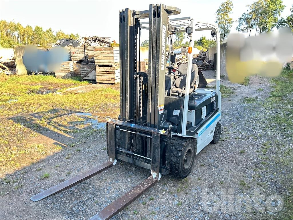 OX2-25 - Electric forklift: picture 2 OX2-25 - Electric forklift: picture 2