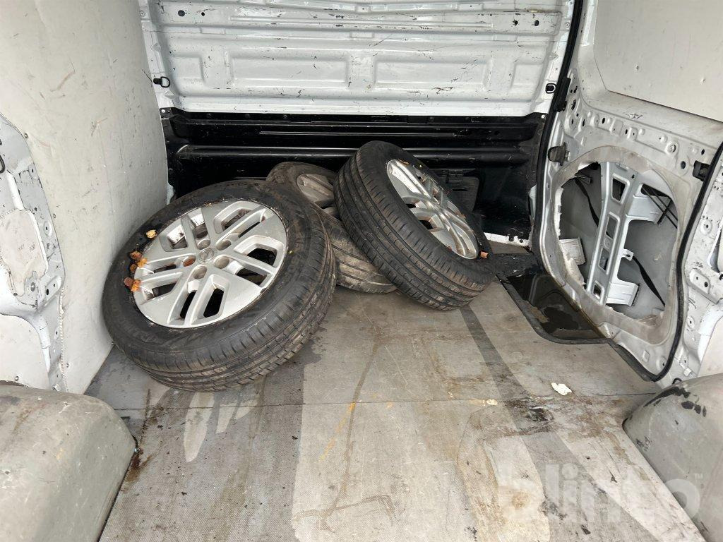 Panel van Opel Vivaro 2.9 t 1.6 CDTI: picture 44