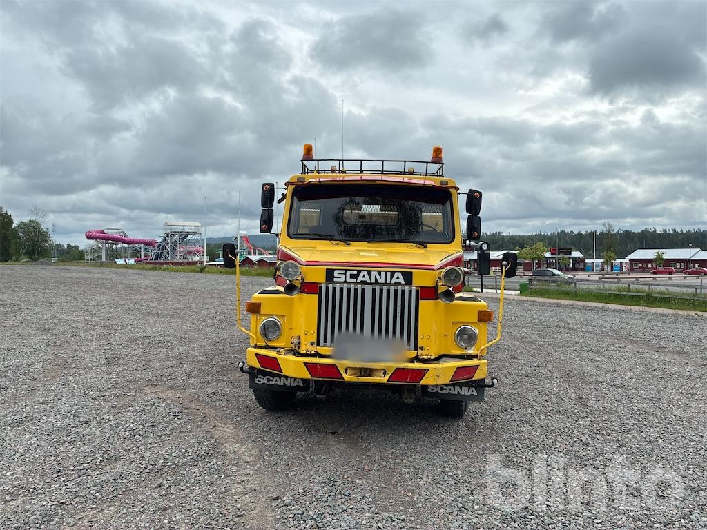 SCANIA LS 141S42 240 - Tipper: picture 2 SCANIA LS 141S42 240 - Tipper: picture 2