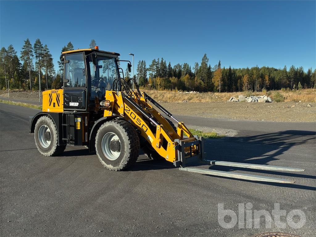 Swekip 2050 inklusive långgafflar och planeringsskopa - Wheel loader: picture 4 Swekip 2050 inklusive långgafflar och planeringsskopa - Wheel loader: picture 4