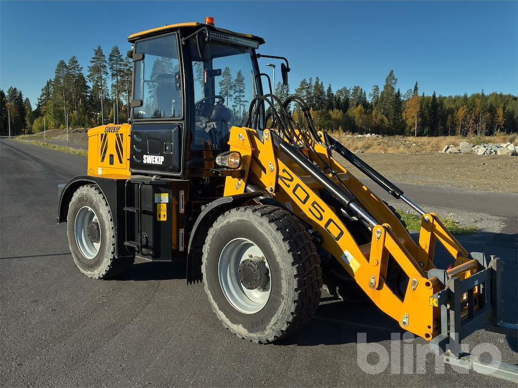 Swekip 2050 inklusive långgafflar och planeringsskopa - Wheel loader: picture 5 Swekip 2050 inklusive långgafflar och planeringsskopa - Wheel loader: picture 5