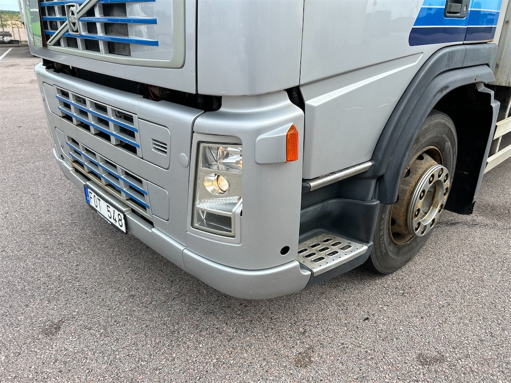Truck VOLVO FM-300 4X2: picture 15