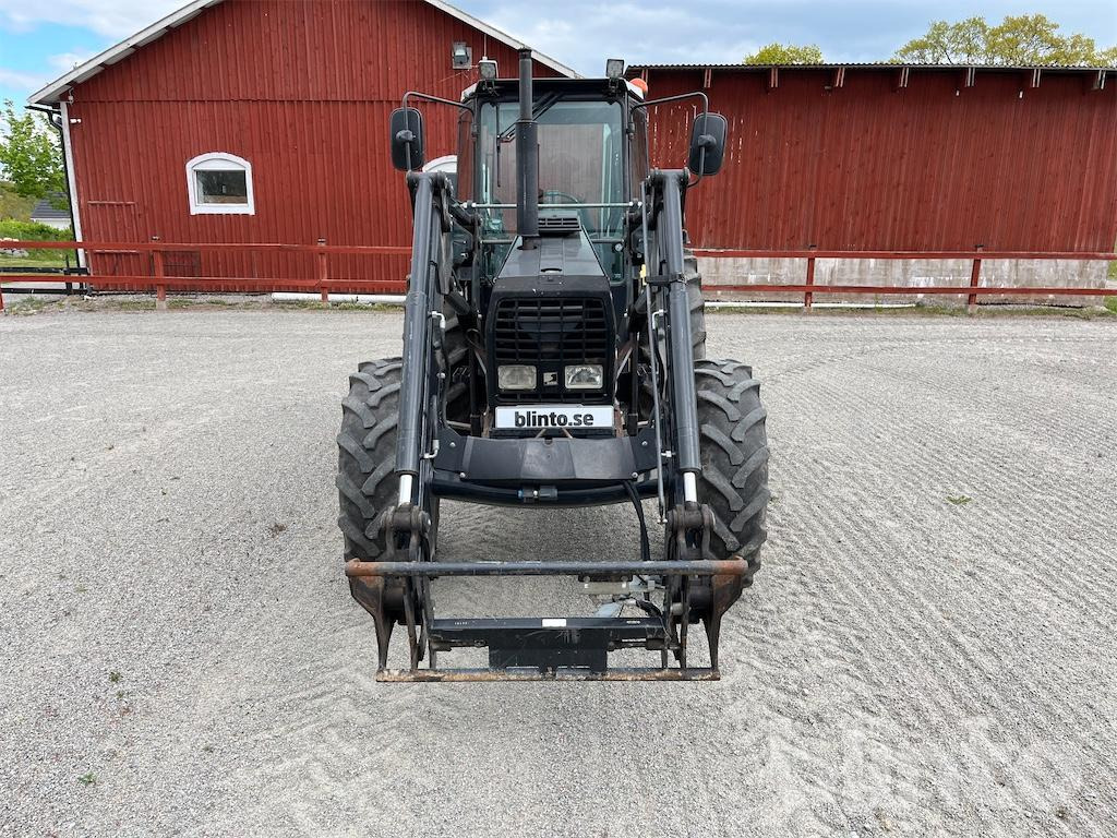 VALMET 665-4 - Farm tractor: picture 2 VALMET 665-4 - Farm tractor: picture 2