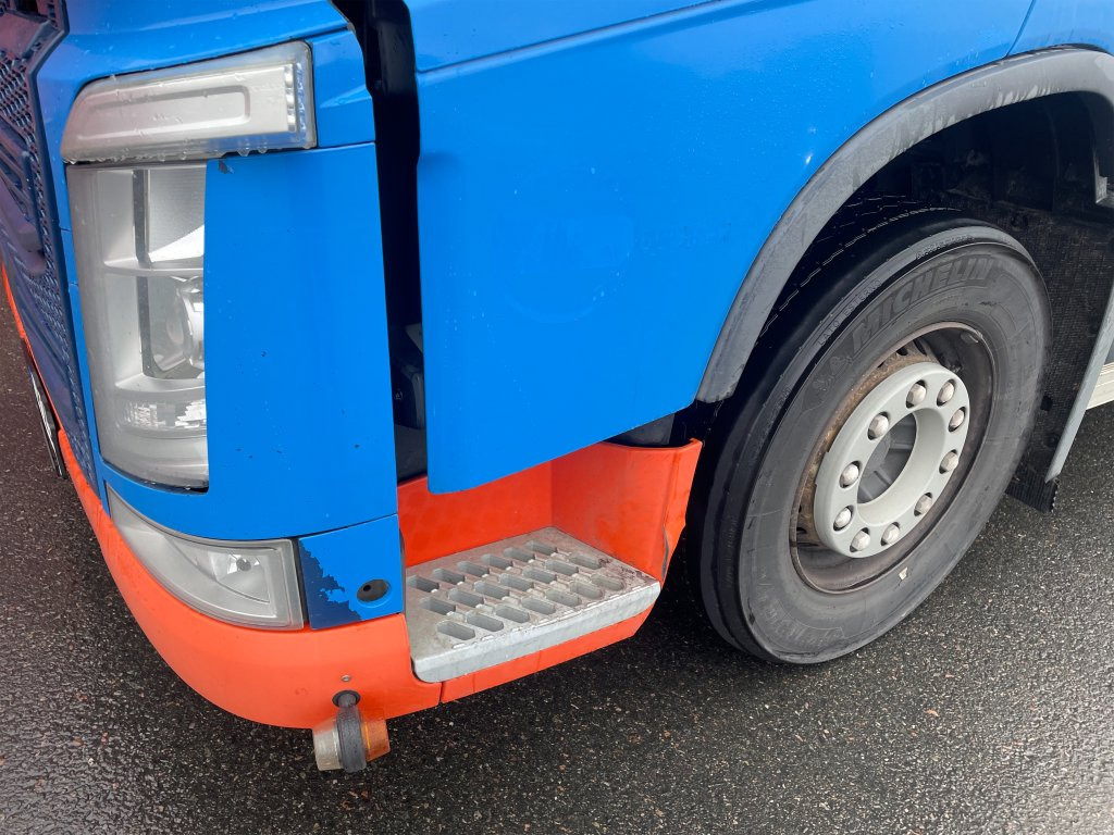 VOLVO FH 500 6x2*2 - Box truck: picture 5 VOLVO FH 500 6x2*2 - Box truck: picture 5