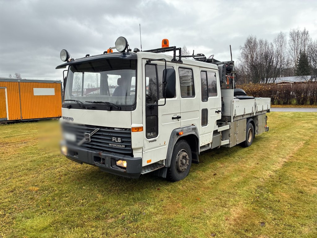 VOLVO FL611 4X2 - Dropside/ Flatbed truck, Crane truck: picture 1 VOLVO FL611 4X2 - Dropside/ Flatbed truck, Crane truck: picture 1