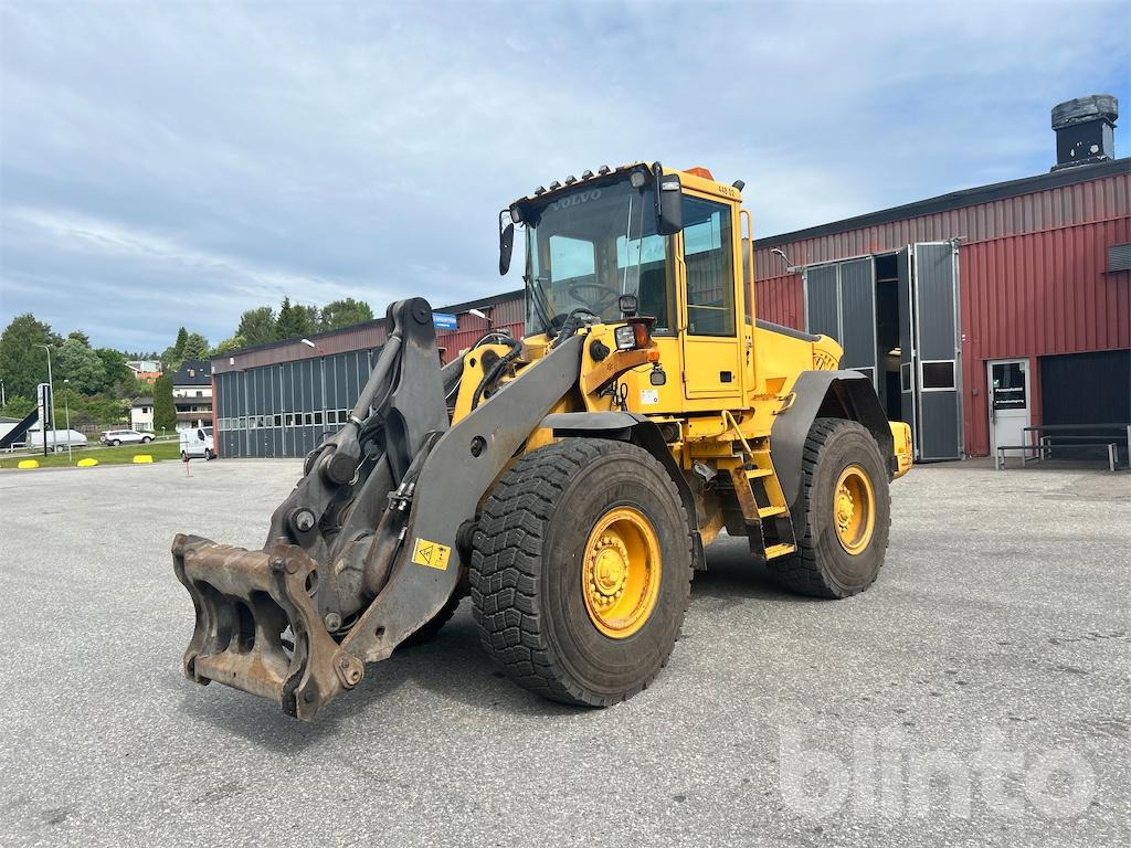VOLVO L90E - Wheel loader: picture 1 VOLVO L90E - Wheel loader: picture 1