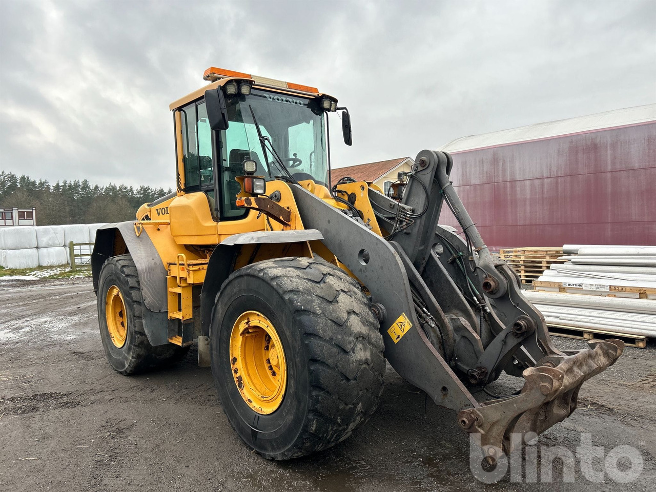 Volvo L110F - Wheel loader: picture 4 Volvo L110F - Wheel loader: picture 4