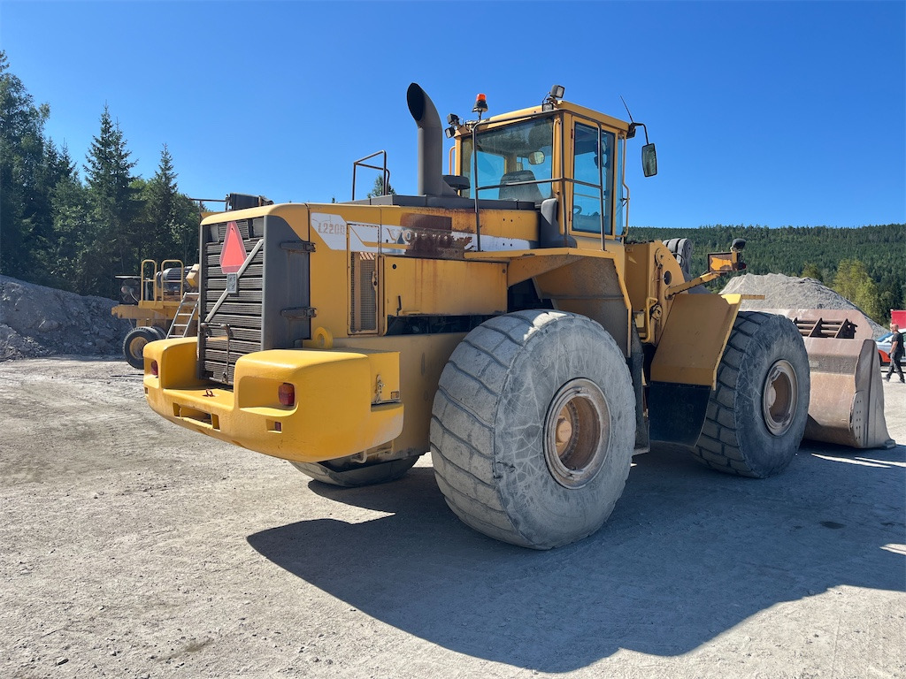 Volvo L220D - Wheel loader: picture 5 Volvo L220D - Wheel loader: picture 5