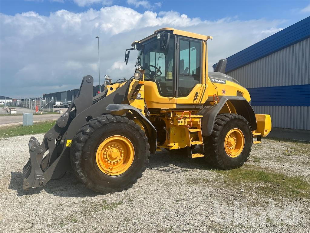 Volvo L90H 45km/h - Wheel loader: picture 1 Volvo L90H 45km/h - Wheel loader: picture 1