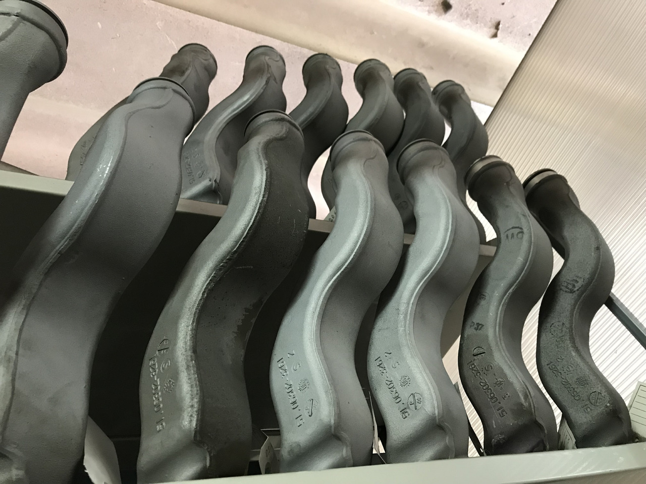 GOMITO LIQUIDO RAFFREDDAMENTO MAN - Cooling system for Truck: picture 3 GOMITO LIQUIDO RAFFREDDAMENTO MAN - Cooling system for Truck: picture 3