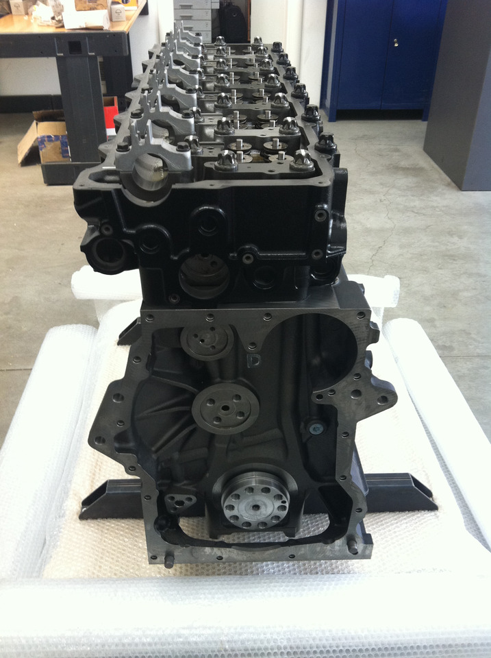 MOTORE MAN D2066LOH27 - Engine: picture 3 MOTORE MAN D2066LOH27 - Engine: picture 3