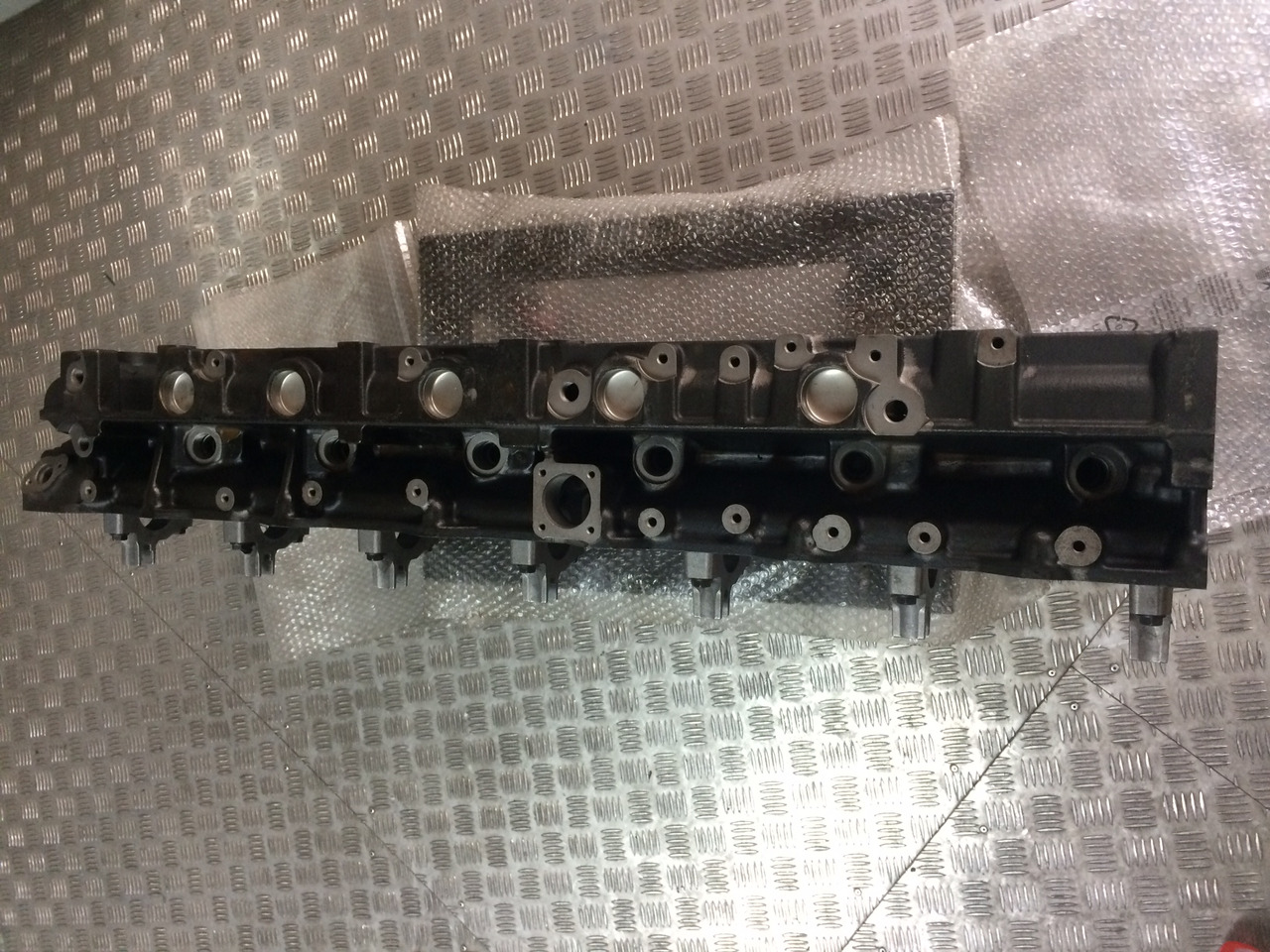 TESTATA MAN D2066LUH - MAN 51031006190 - Motorhead: picture 4 TESTATA MAN D2066LUH - MAN 51031006190 - Motorhead: picture 4