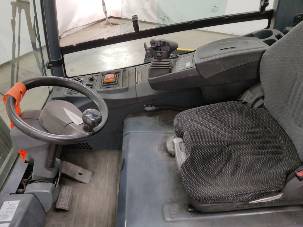 Jungheinrich EFG425K - Electric forklift: picture 3 Jungheinrich EFG425K - Electric forklift: picture 3