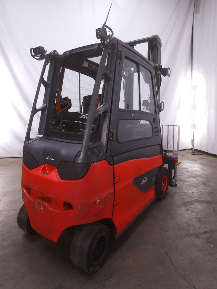 Linde E25HL-01/600 - Electric forklift: picture 2 Linde E25HL-01/600 - Electric forklift: picture 2