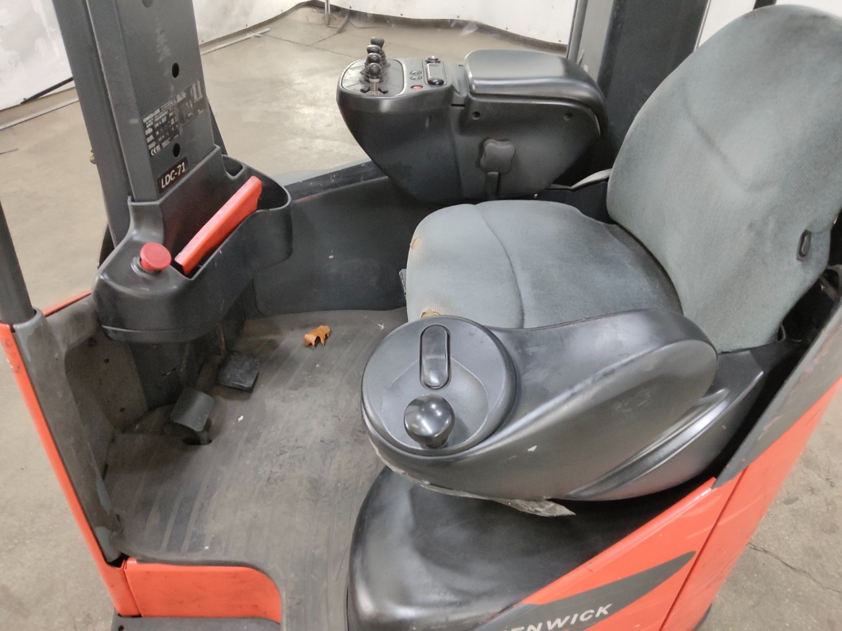 Linde R14X-03 - Reach truck: picture 3 Linde R14X-03 - Reach truck: picture 3