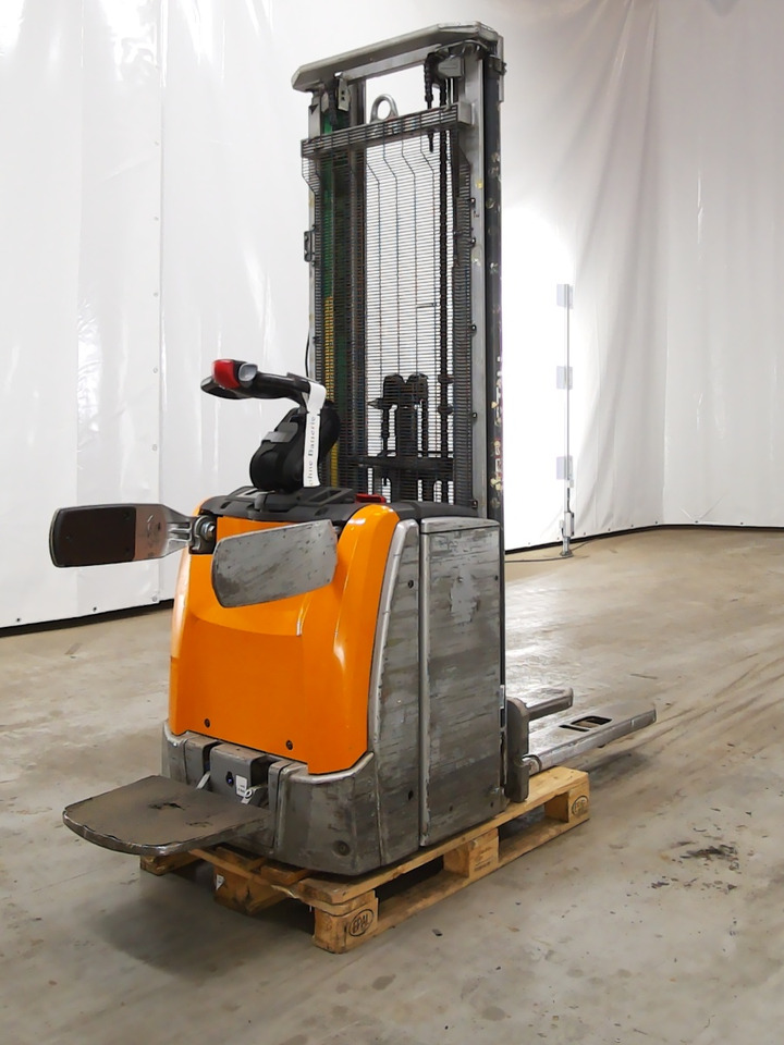 Still EXV-SF14 - Stacker: picture 2 Still EXV-SF14 - Stacker: picture 2