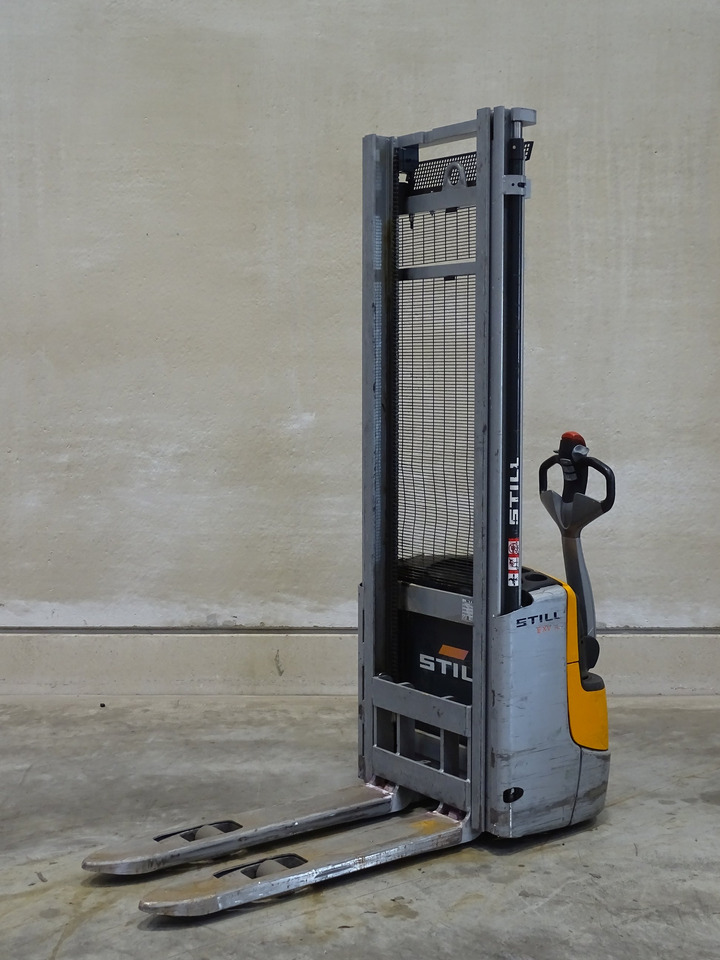 Stacker Still EXV10: picture 1