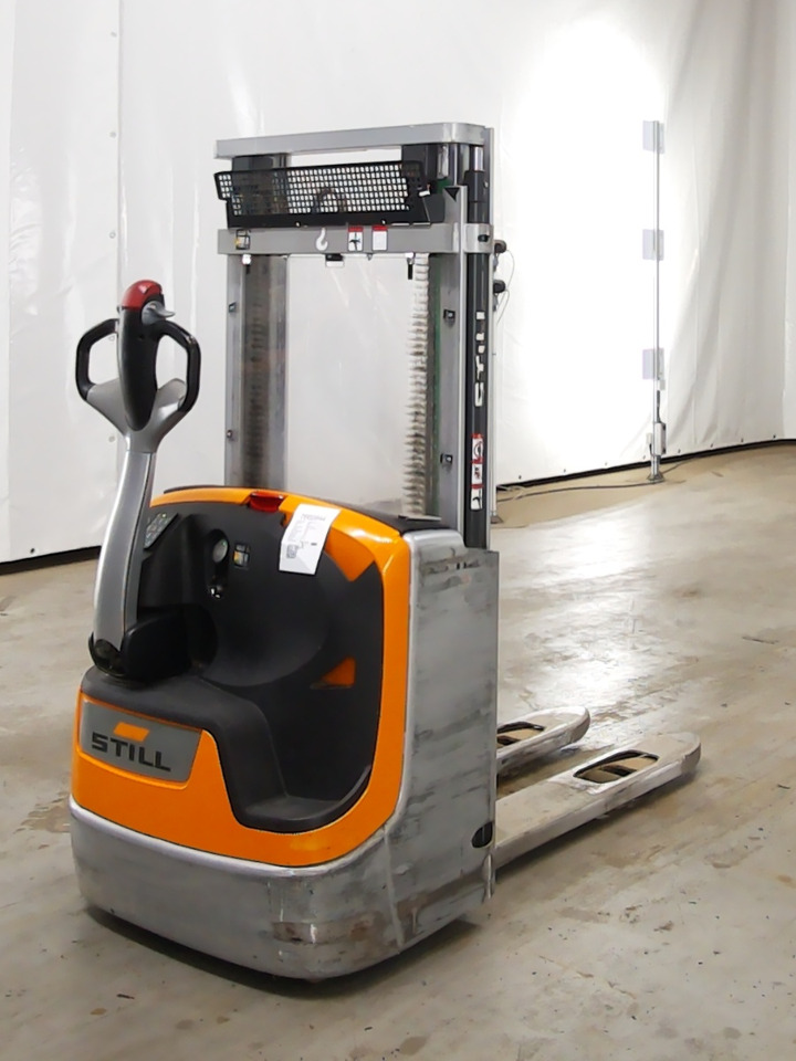 Still EXV12 - Stacker: picture 2 Still EXV12 - Stacker: picture 2