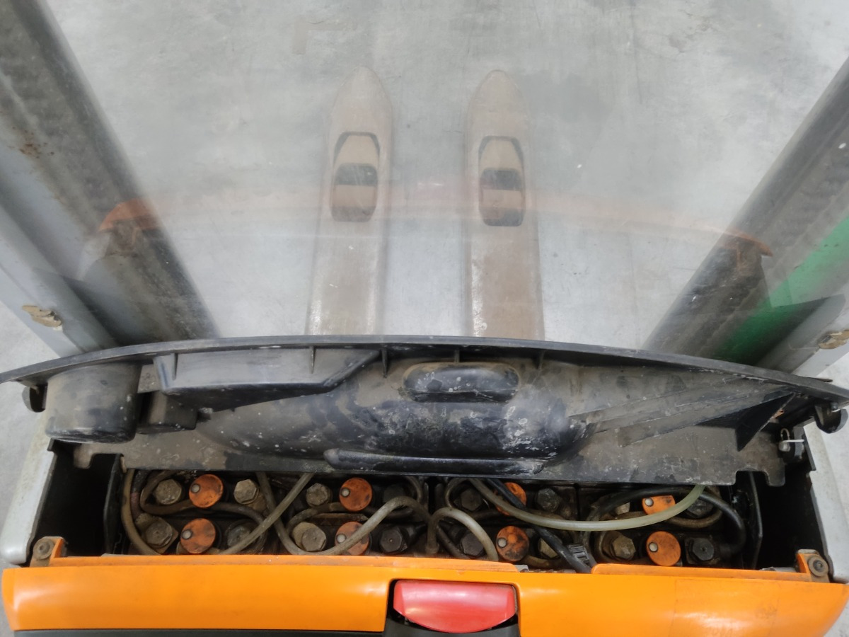 Still EXV12 - Stacker: picture 4 Still EXV12 - Stacker: picture 4