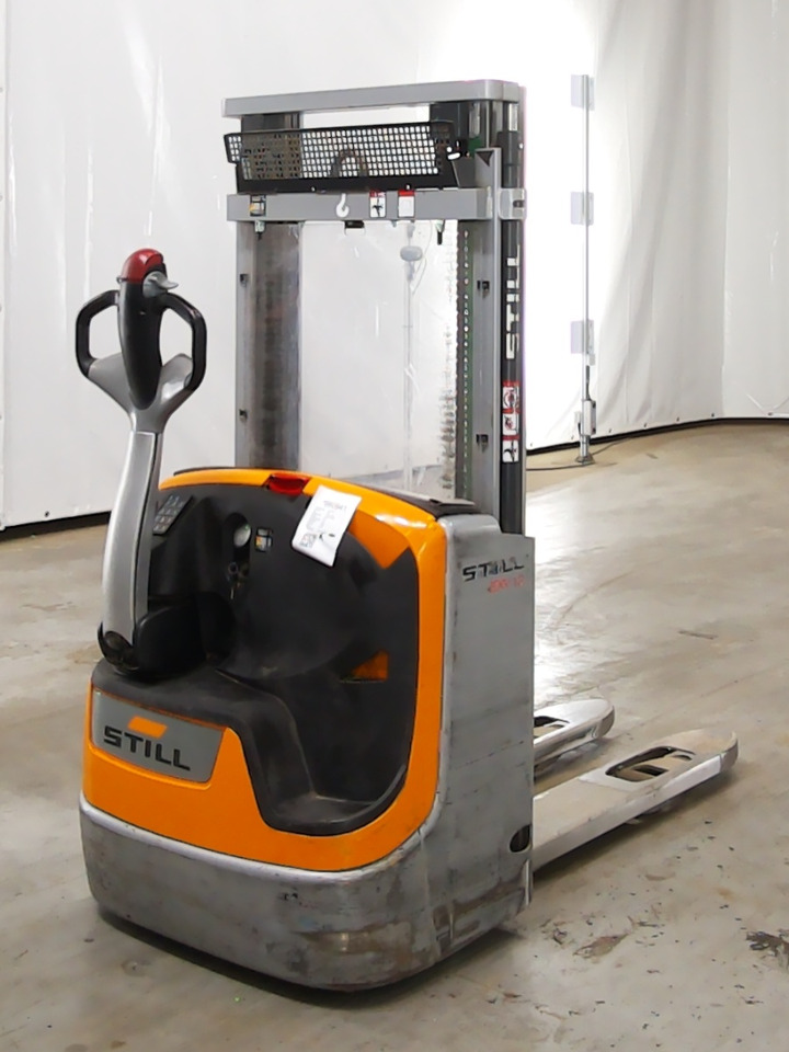 Still EXV12 - Stacker: picture 2 Still EXV12 - Stacker: picture 2