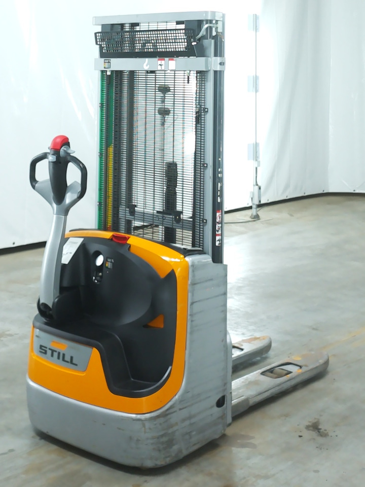 Still EXV12 - Stacker: picture 2 Still EXV12 - Stacker: picture 2