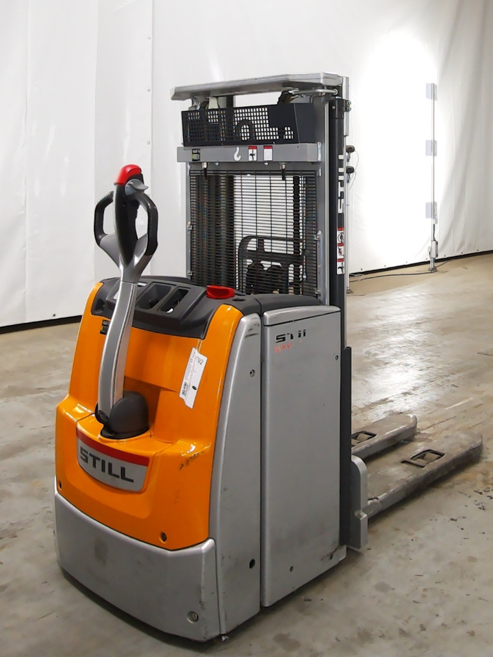 Still EXV14 - Stacker: picture 2 Still EXV14 - Stacker: picture 2