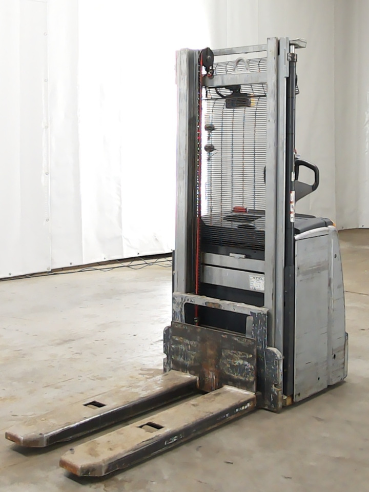 Still EXV14 - Stacker: picture 1 Still EXV14 - Stacker: picture 1