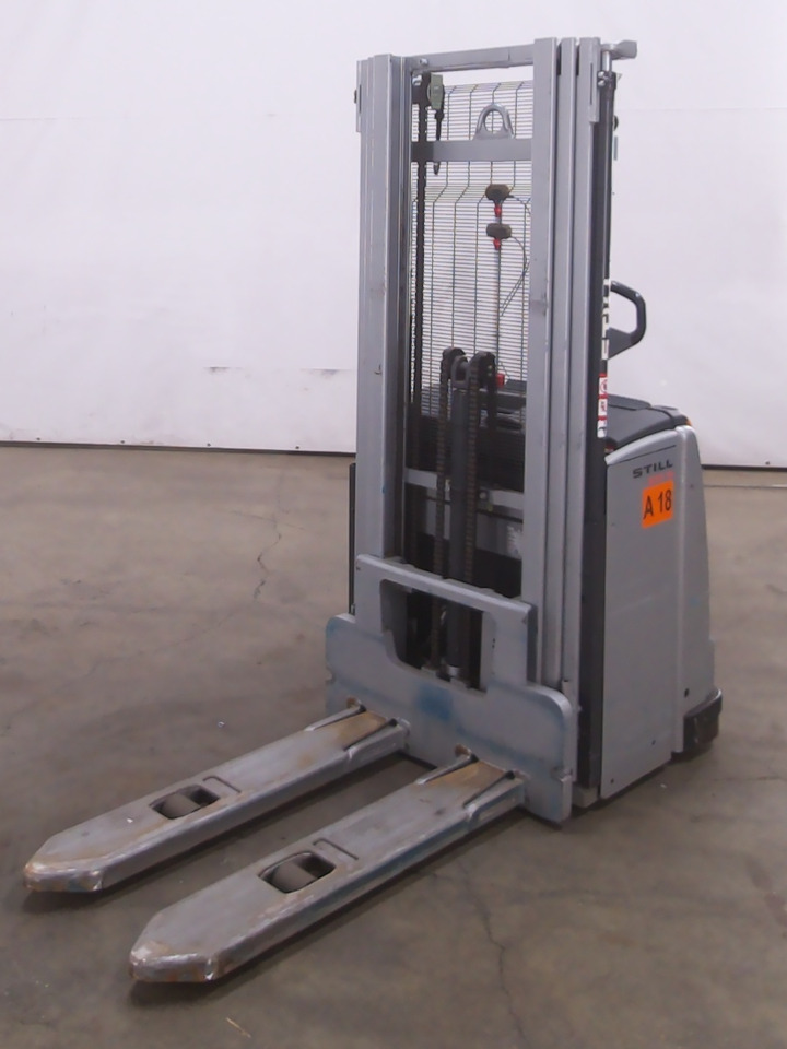 Still EXV14 - Stacker: picture 1 Still EXV14 - Stacker: picture 1