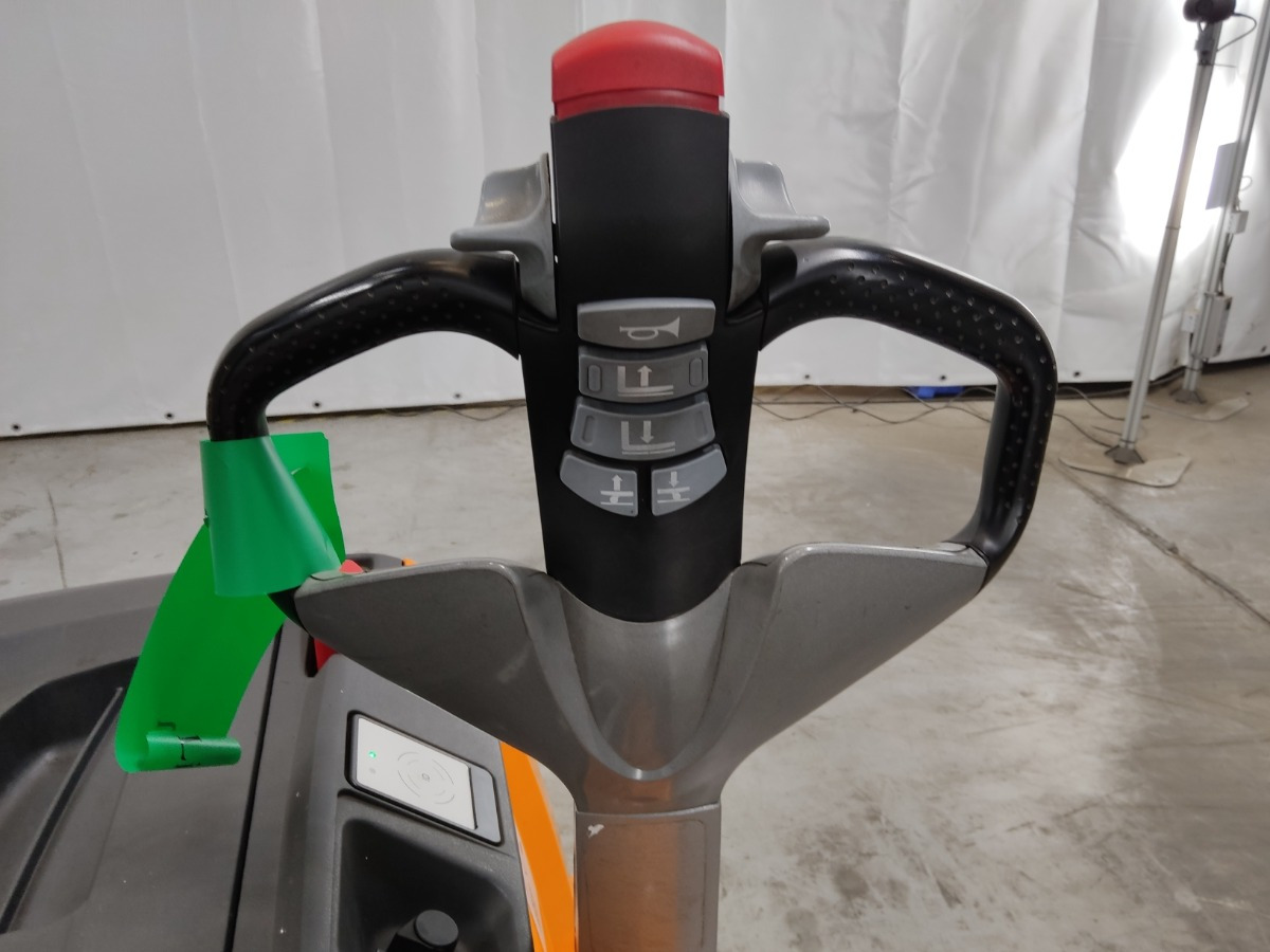 Still EXV14I - Stacker: picture 3 Still EXV14I - Stacker: picture 3