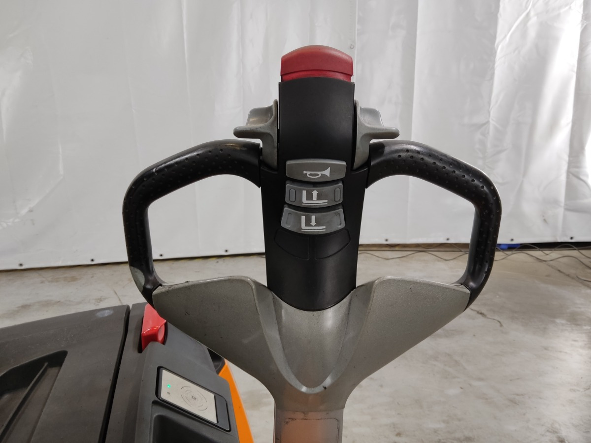 Still EXV16 - Stacker: picture 3 Still EXV16 - Stacker: picture 3