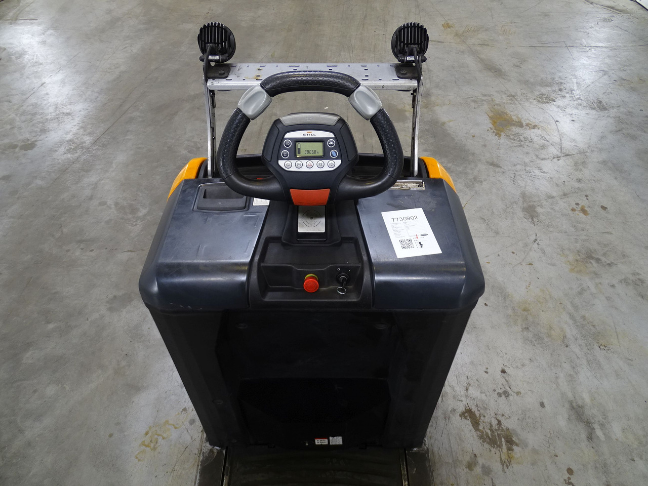 Still LTX50 - Tow tractor: picture 3 Still LTX50 - Tow tractor: picture 3