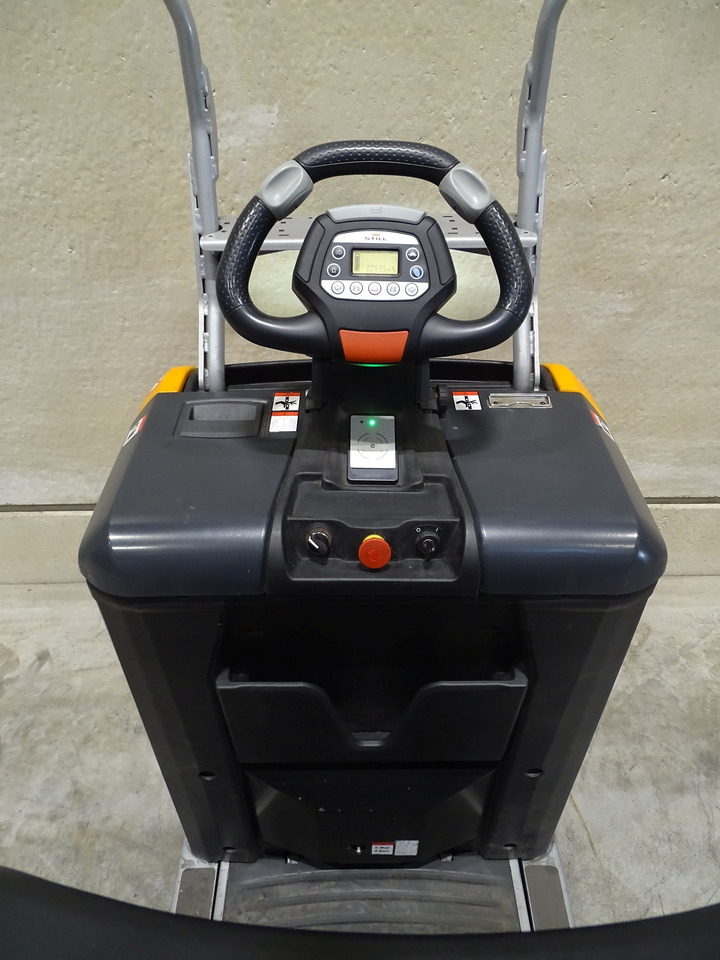 Still LTX50 - Tow tractor: picture 3 Still LTX50 - Tow tractor: picture 3