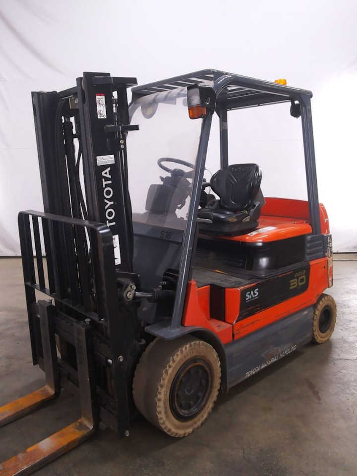 Toyota 7FBMF30 - Electric forklift: picture 1 Toyota 7FBMF30 - Electric forklift: picture 1