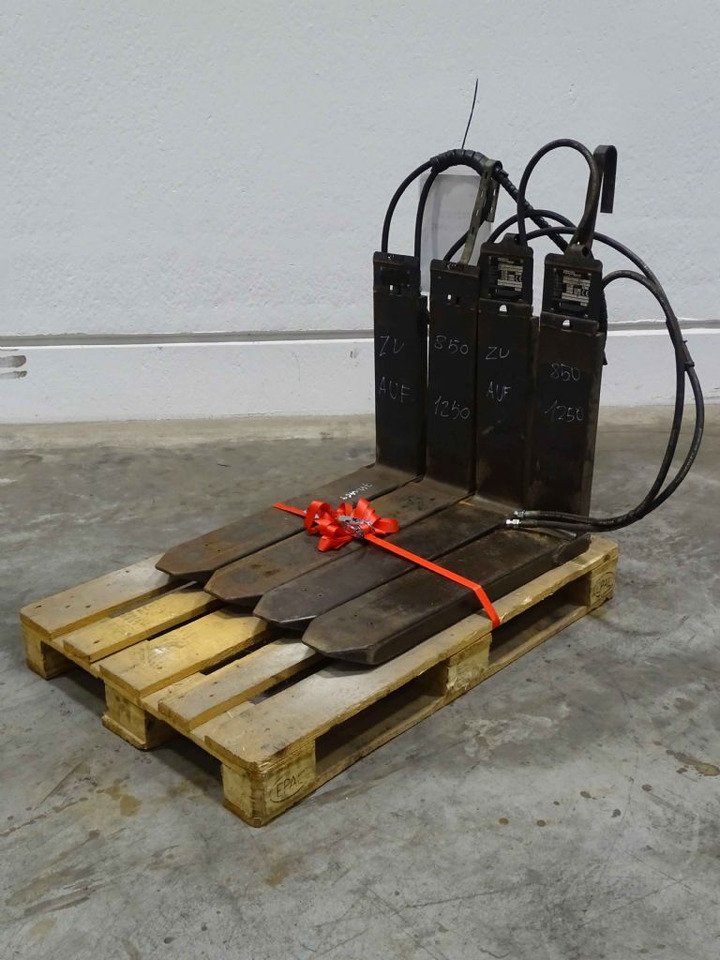 Weitere 2XANBAUGERÄTE - Forks for Material handling equipment: picture 1 Weitere 2XANBAUGERÄTE - Forks for Material handling equipment: picture 1