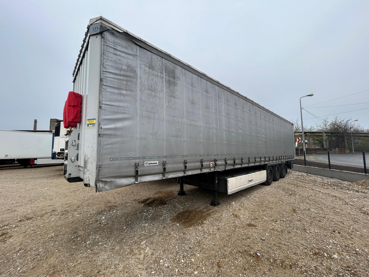 Krone SD - Curtainsider semi-trailer: picture 1 Krone SD - Curtainsider semi-trailer: picture 1