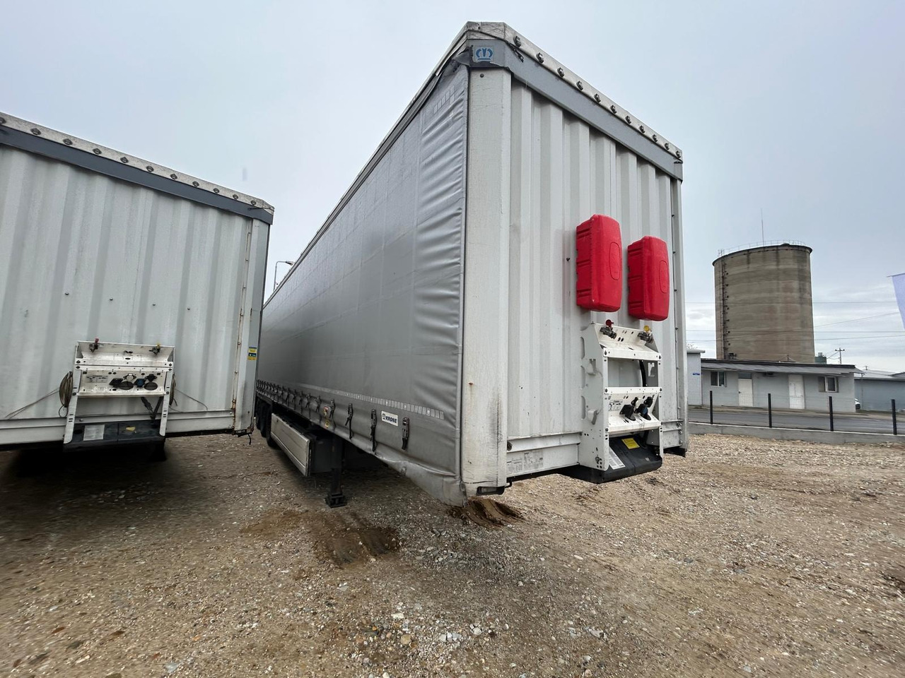 Krone SD - Curtainsider semi-trailer: picture 3 Krone SD - Curtainsider semi-trailer: picture 3
