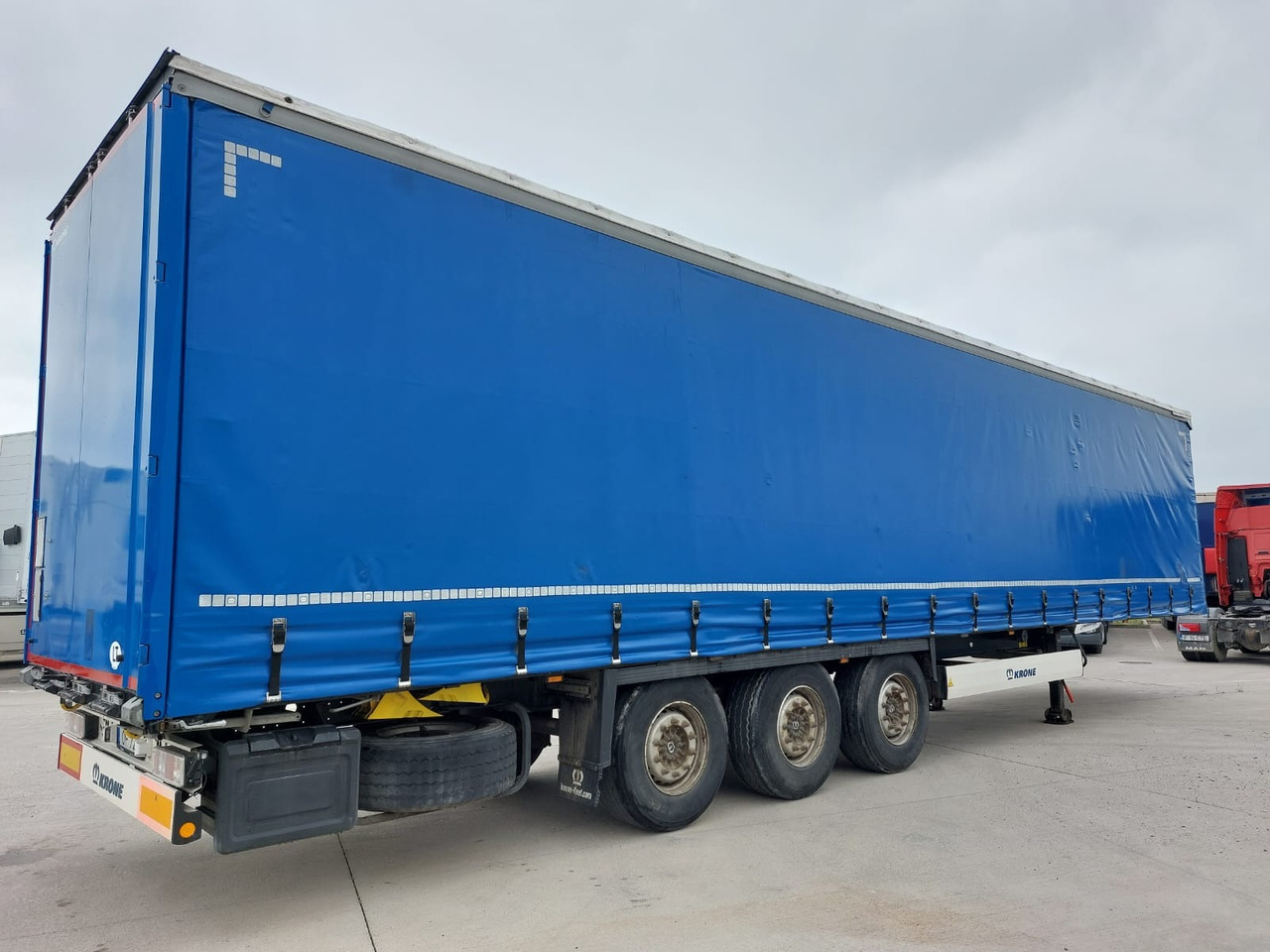 Krone SD - Curtainsider semi-trailer: picture 4 Krone SD - Curtainsider semi-trailer: picture 4
