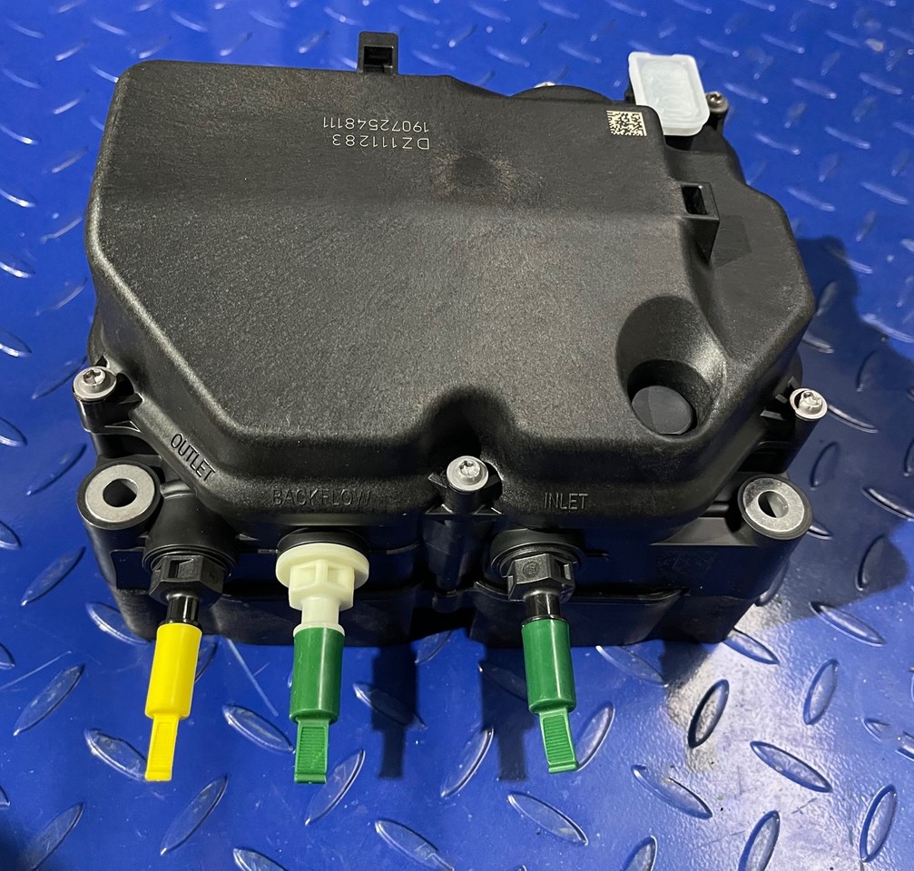 John Deere 8400 Harvester SCR Pump DZ111283 - Muffler/ Exhaust system for Harvester: picture 2 John Deere 8400 Harvester SCR Pump DZ111283 - Muffler/ Exhaust system for Harvester: picture 2