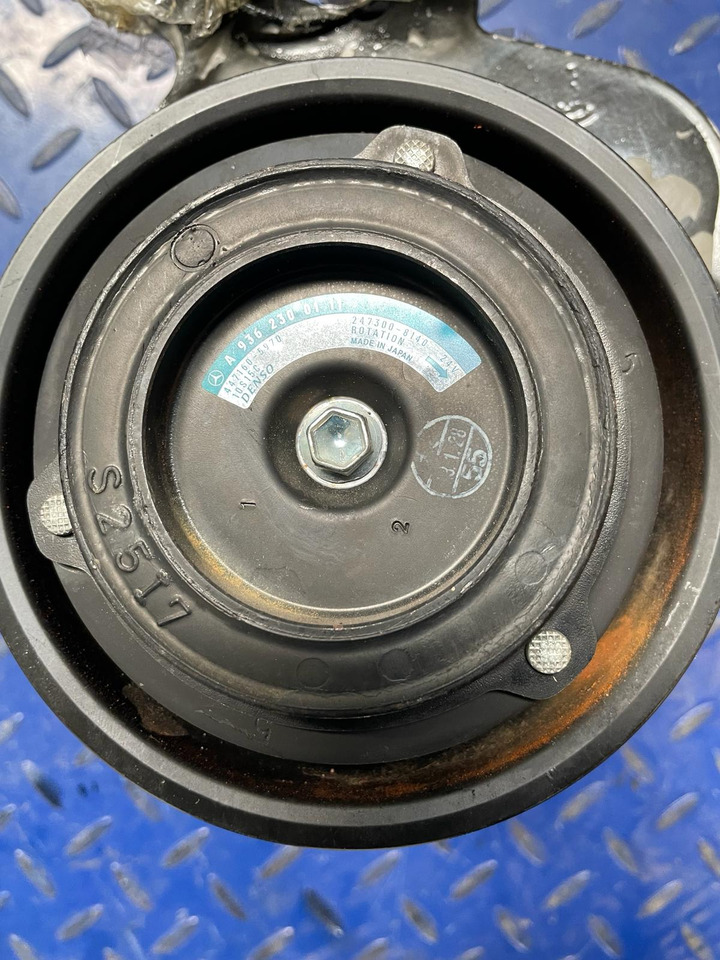 MERCEDES-BENZ MP4,ACTROS Denso A9362300111 - AC compressor for Truck: picture 2 MERCEDES-BENZ MP4,ACTROS Denso A9362300111 - AC compressor for Truck: picture 2