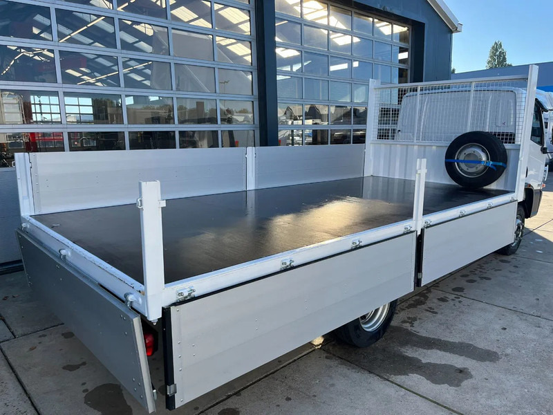 New Dropside/ Flatbed truck Mercedes-Benz Accelo 915 4x2 Flatbed with dropsides: picture 10