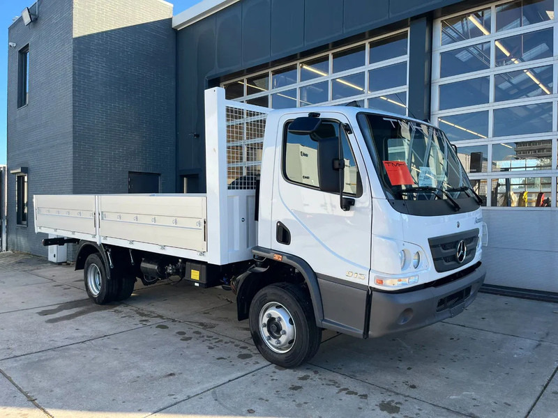 New Dropside/ Flatbed truck Mercedes-Benz Accelo 915 4x2 Flatbed with dropsides: picture 8