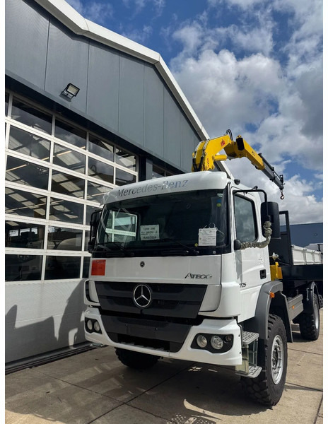 Mercedes-Benz Atego Atego 1725 4x4 Flatbed with Hyva Crane - Crane truck: picture 4 Mercedes-Benz Atego Atego 1725 4x4 Flatbed with Hyva Crane - Crane truck: picture 4