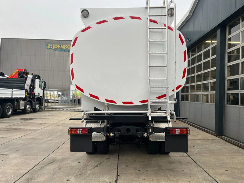 Mercedes-Benz Axor 3344 6x4 Water Tank Truck - Tank truck: picture 5 Mercedes-Benz Axor 3344 6x4 Water Tank Truck - Tank truck: picture 5