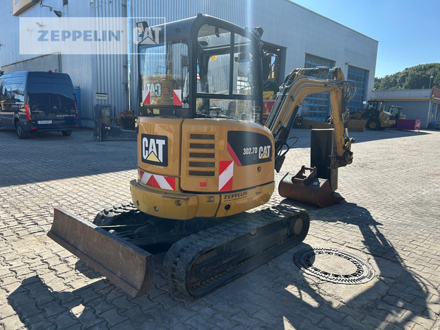 Cat 302.7D - Mini excavator: picture 3 Cat 302.7D - Mini excavator: picture 3