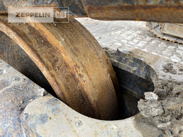 Crawler excavator Cat 352FL: picture 21