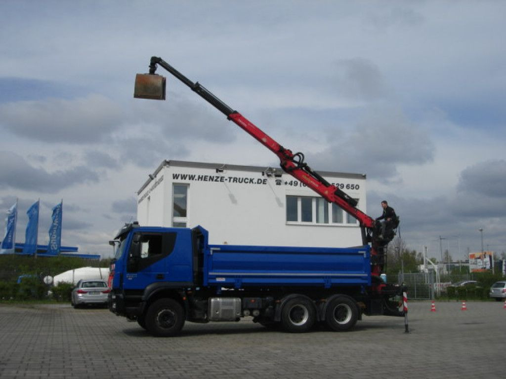 Iveco TRACKER 260T50 6x4 3-Achs Kipper Heckkran Espilo - Crane truck, Tipper: picture 1 Iveco TRACKER 260T50 6x4 3-Achs Kipper Heckkran Espilo - Crane truck, Tipper: picture 1