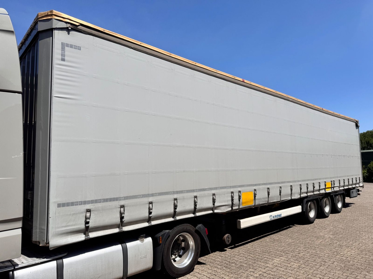 Krone SD Curtainsider MEGA Jumbo XL Zert Getränke etc - Curtainsider semi-trailer: picture 5 Krone SD Curtainsider MEGA Jumbo XL Zert Getränke etc - Curtainsider semi-trailer: picture 5